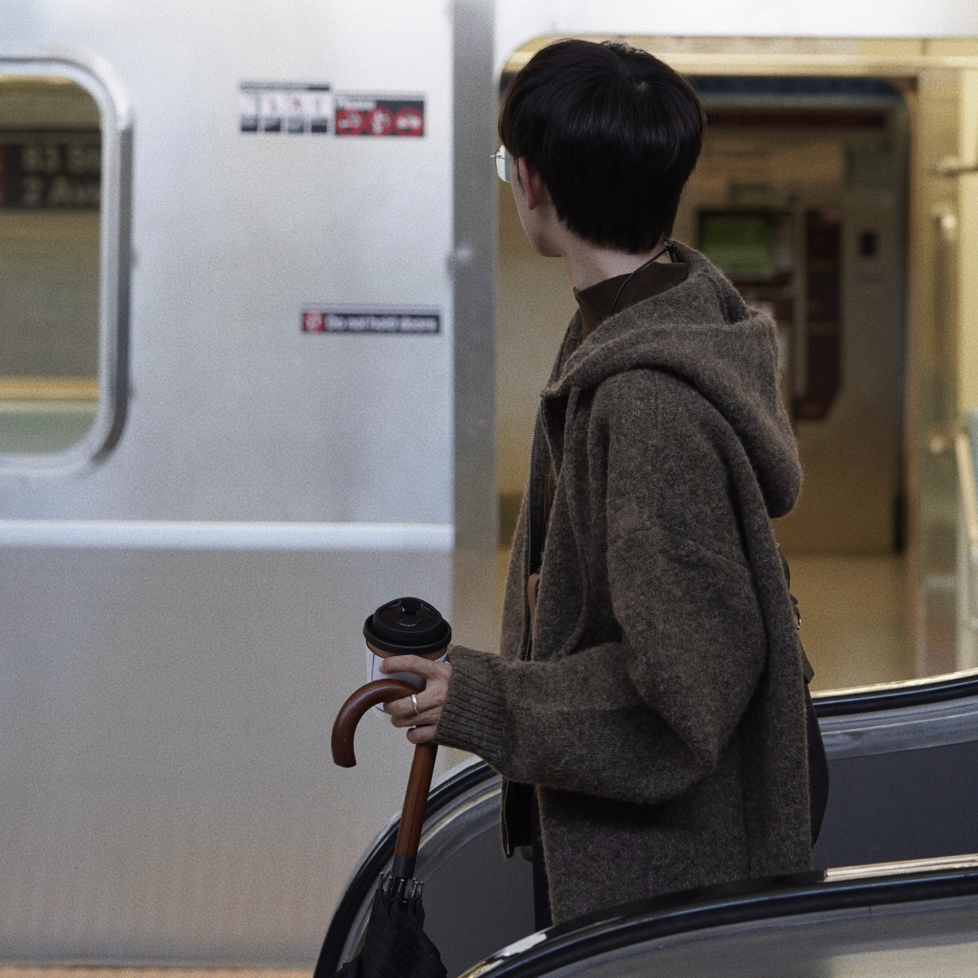 Eli【霍夫加德】秋冬羊毛混纺宽松针织拉链连帽开衫慵懒毛衣外套,淘宝优惠券,粉丝福利购,淘宝优惠卷