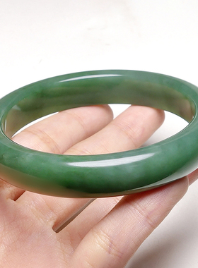 天然和田碧玉菠菜绿女款玉镯