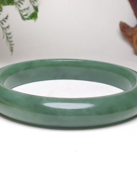 收藏级和田碧玉老料无黑点手镯