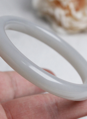 小宽条平安镯和田玉高性价比