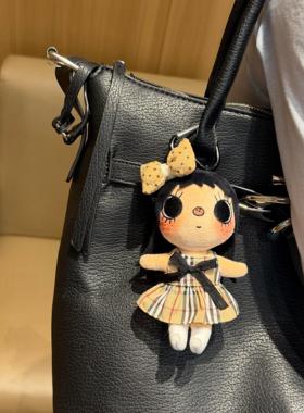 正版小玉yuy英伦格纹裙子包挂件漫画小人公仔送女生生日礼物
