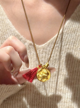 马年马到成功吊坠2026本命年项链盘缠流苏沙金毛衣链仿真黄金色女
