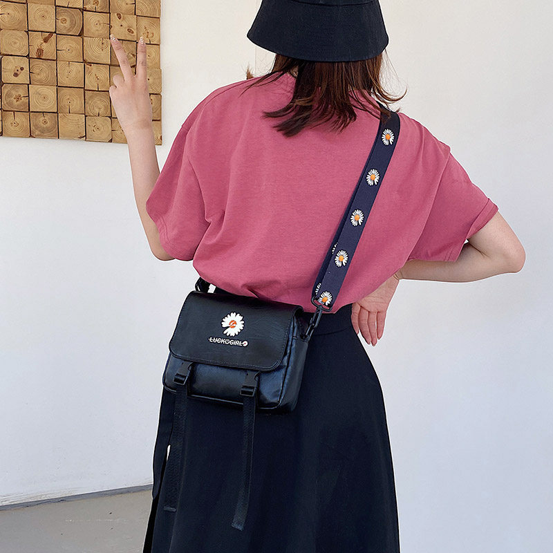 小雏菊休闲包黑色酷个性ins斜挎包 佰利老人箱包女士包袋