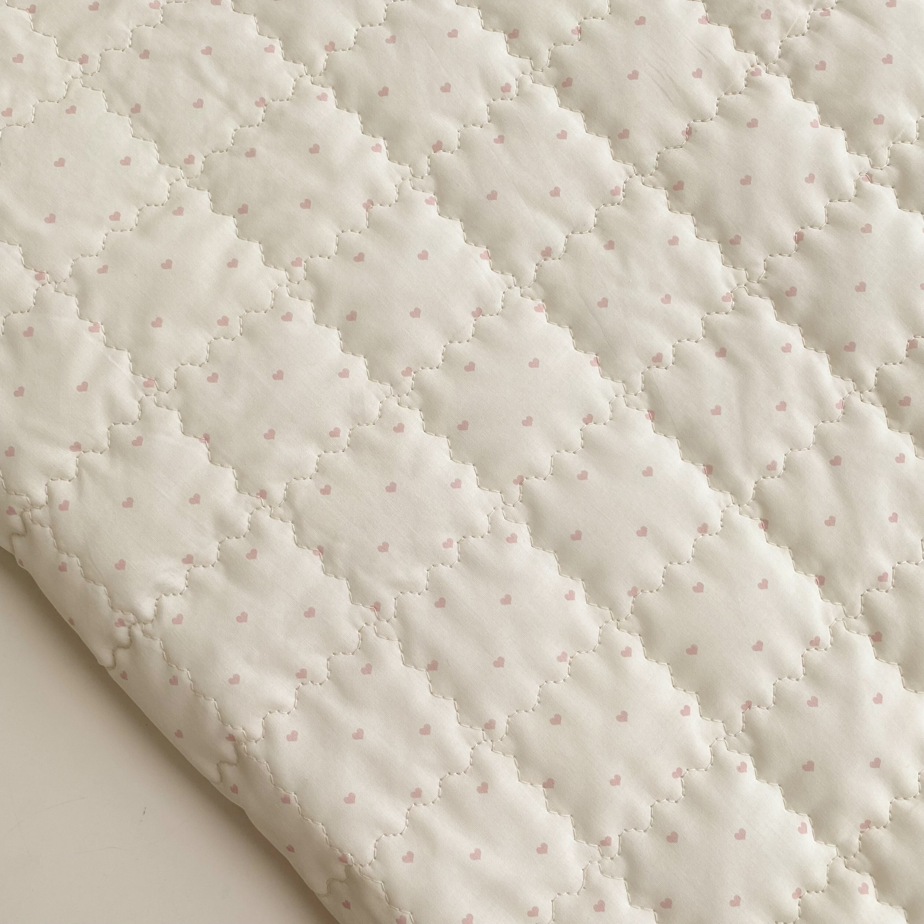 淡黄底爱心波浪方格绗棉包包棉衣餐垫坐垫家居宠物衣服手作面料,淘宝优惠券,粉丝福利购,淘宝优惠卷