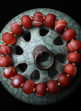 马达加斯加红玛瑙盘珠缠丝手串