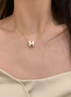 钛钢h字母项链女款轻奢感2026新款爆款不掉色锁骨链夏天配饰