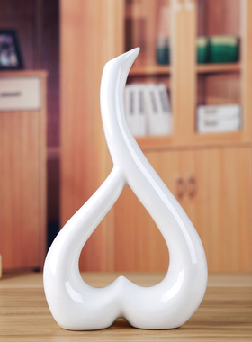 现代时尚风家装心形六六顺花瓶