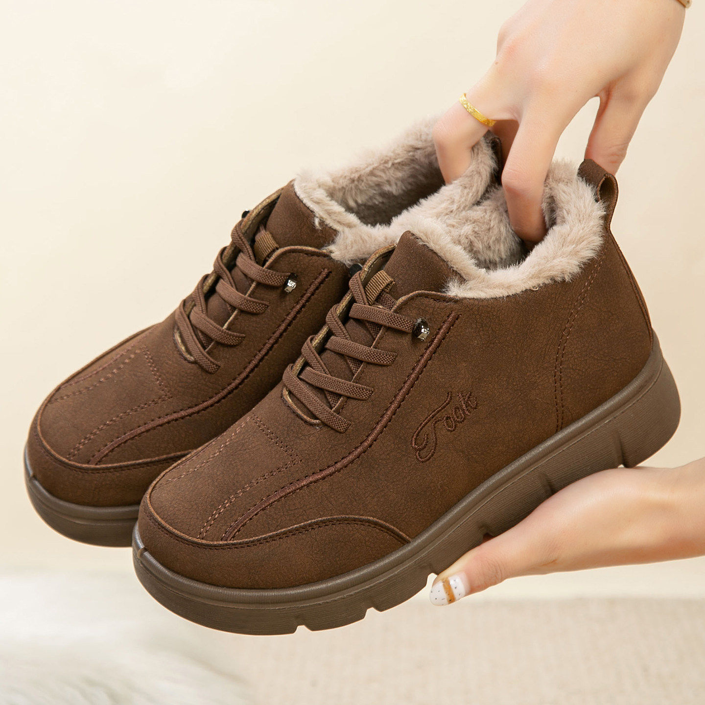 毛毛鞋女外穿2025冬季新款休闲鞋保暖妈妈棉鞋中老年防滑软底棉靴,淘宝优惠券,粉丝福利购,淘宝优惠卷