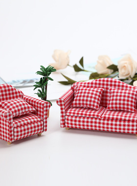 1/12分娃娃屋迷你食玩家具模型摆件 欧式田园红白格子沙发带靠垫