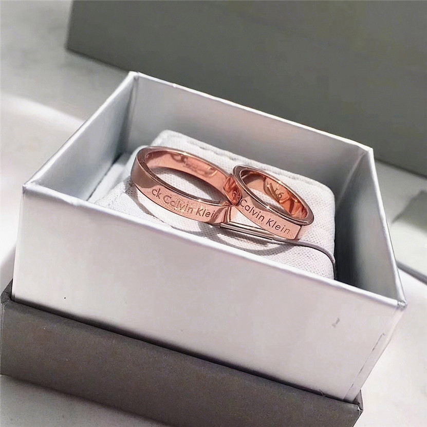 KJ06MR0001 护刻系列玫瑰金素圈情侣对戒纯银 HOOK 戒指 CK 专柜正品 KJ06MR0001 护刻系列玫瑰金素圈情侣对戒纯银 HOOK 戒指 CK 专柜正品
