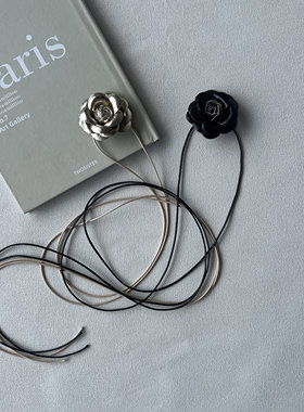 复古黑金山茶花皮绳项链女高级感轻奢小众颈链2024新款锁骨链配饰