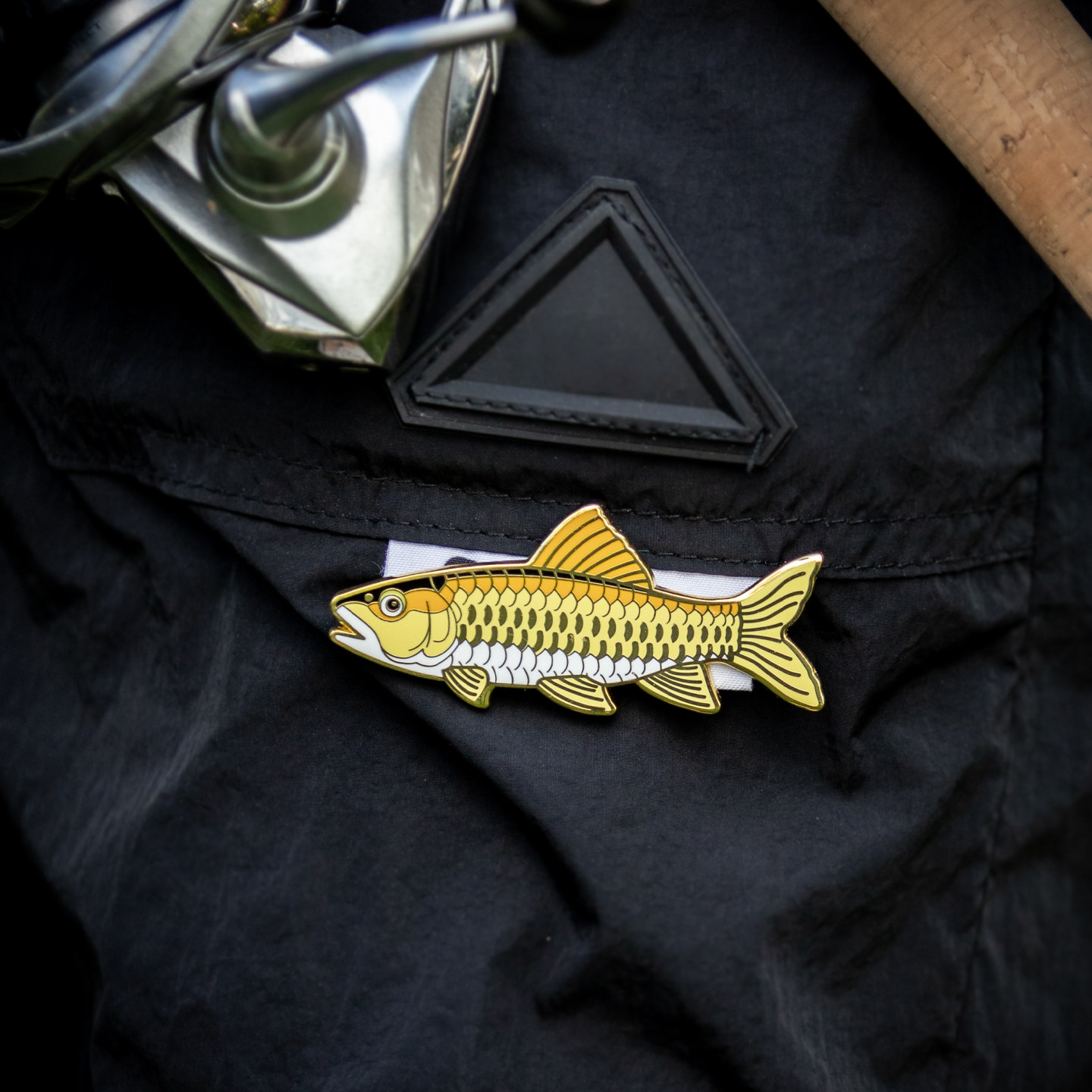 路亚钓鱼金属徽章个性马口军鱼鳟鱼士气臂章背包贴章鳜鱼,淘宝优惠券,粉丝福利购,淘宝优惠卷