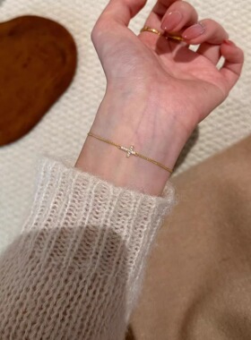 闪钻十字架手链女生轻奢小众设计高级感百搭叠戴细手饰2025新款潮