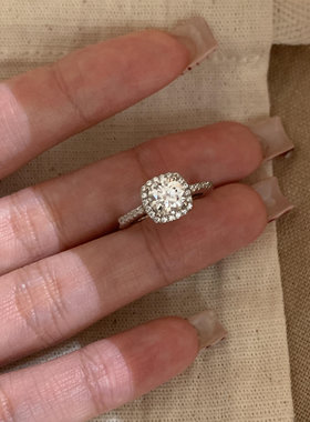 爆闪小方糖银戒指女轻奢小众高级感求婚钻戒莫桑钻戒指送女友礼物