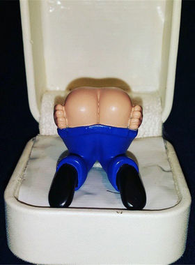 整蛊搞怪戒指盒求婚恶搞礼物情侣整蛊家居摆件装饰树脂戒指盒设计