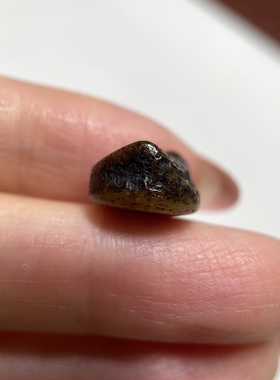 藏地百年原镶嵌红宝石灵骨珠单颗11.4mm 蝌蚪纹材质自观配珠 214