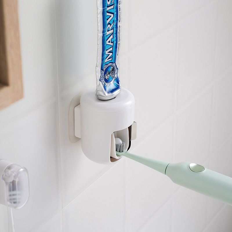 新款挤牙膏神器洗面奶手动按压器儿童挤膏器懒人壁挂牙膏置物架子