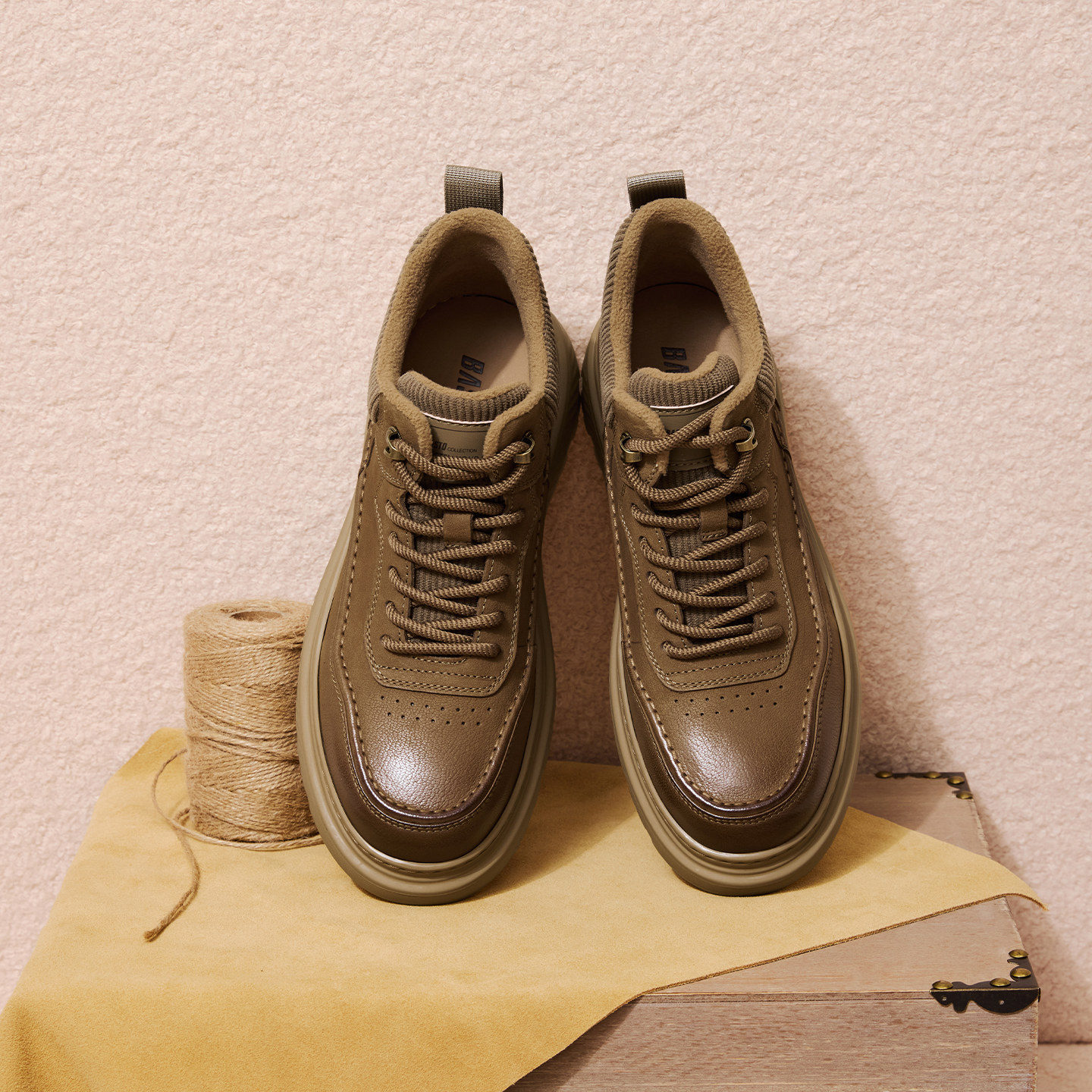 百思图2025冬季商场新款加绒工装板鞋户外运动男休闲鞋W9061DD5,淘宝优惠券,粉丝福利购,淘宝优惠卷