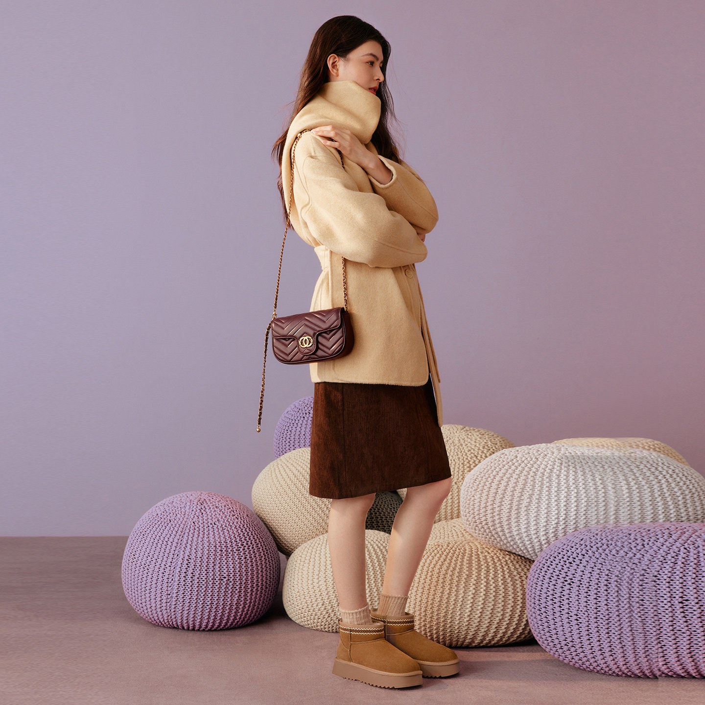 百思图2025冬季商场新款链条小方包实用生日礼物斜挎女包TY053DX5,淘宝优惠券,粉丝福利购,淘宝优惠卷