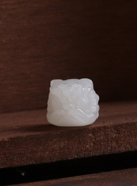 天然玉石和田玉白玉醒狮