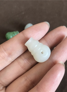 新疆籽料手串饰品天然和田玉