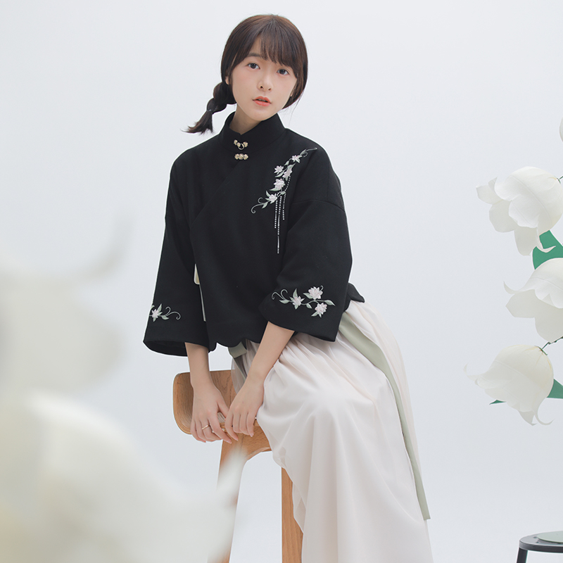 刺绣复古短外套 与君意 徐娇织羽集原创日常汉元素服春季新款女装 刺绣复古短外套 与君意 徐娇织羽集原创日常汉元素服春季新款女装