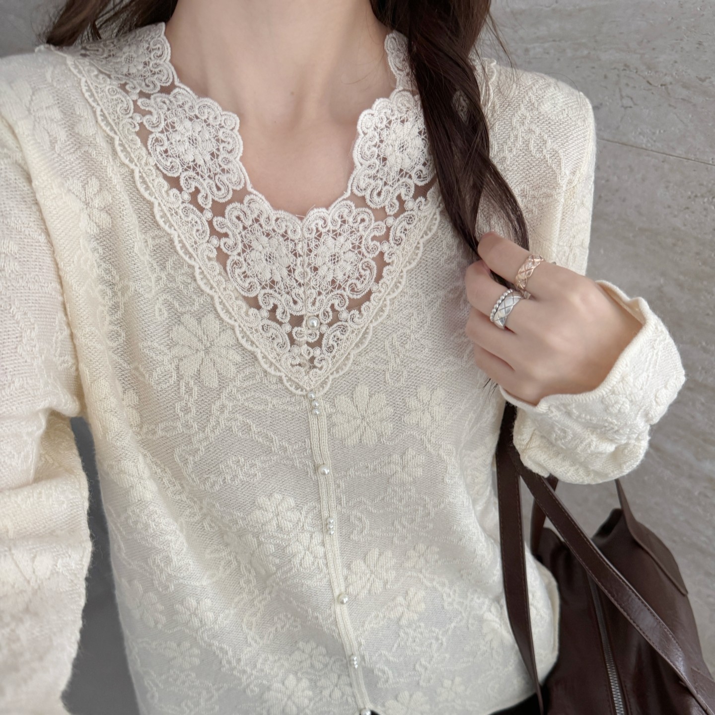 本店实拍&欧货细羊毛蕾丝打底衫V领花边珍珠秋冬内搭气质毛衣女装,淘宝优惠券,粉丝福利购,淘宝优惠卷