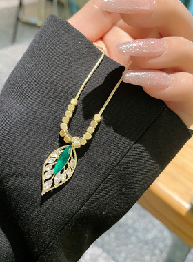 一叶暴富轻奢绿色树叶项链女高级感叶子吊坠锁骨链新款ins风百搭