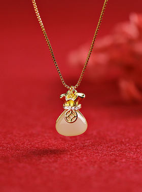 白玉髓福袋项链轻奢小众毛衣链新中式锁骨钛钢不掉色中古项链