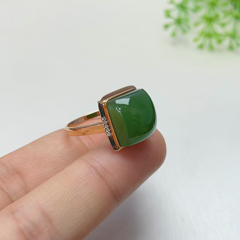 Fashion trendy Hetian jade gold inlaid hand jewelry for wife