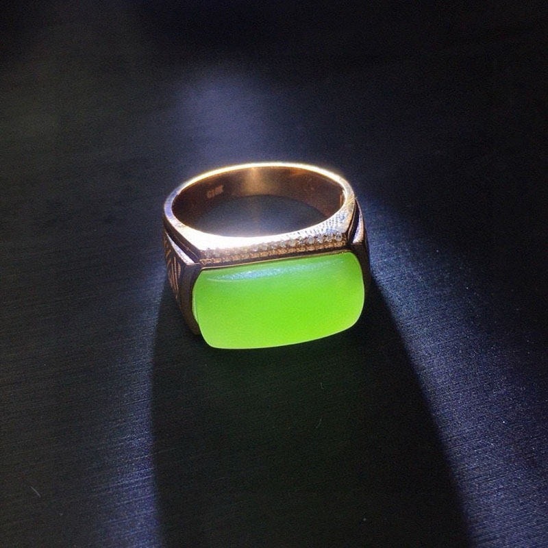 Original design Hetian jade gold inlaid jade ring for leaders