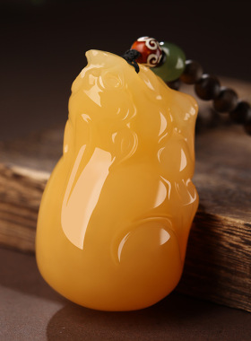 黄玉貔貅补土把玩小摆件招财