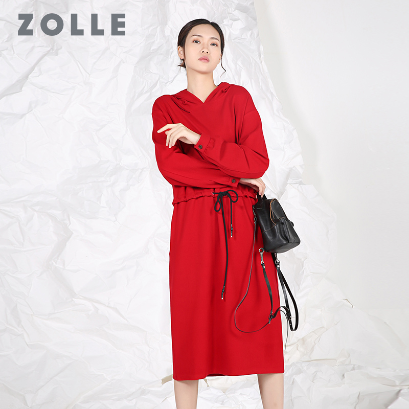 ZOLLE因为秋冬新款红色连衣裙新年中国红连帽抽带显瘦保暖打底裙 - 图1