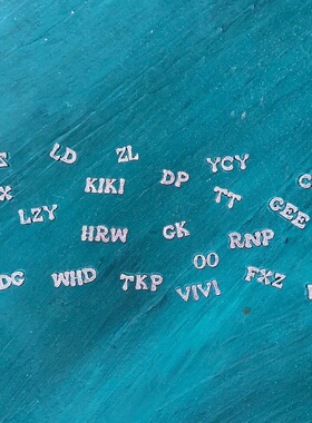 字母项链男款潮流嘻哈锁骨链饰品