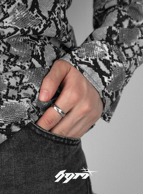 HGM男钛钢原创设计手工锤纹戒指