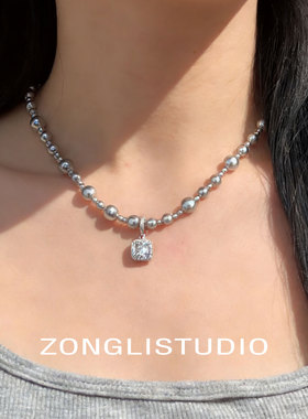 纵里轻奢珍珠方形水晶吊坠锁骨链