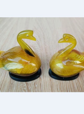 精美天然牛角雕刻小天鹅摆件 精巧小天鹅 随形雕刻 纹理尺寸各异