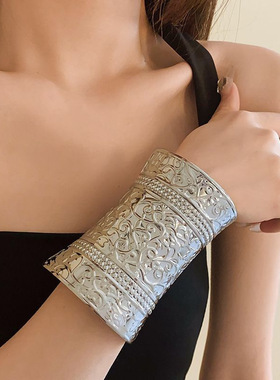 欧美夸张大宽袖口女金属手镯部落风开口雕刻花纹复古手饰bracelet