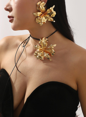 necklace women新款夸张设计金属大花朵耳环手镯女轻奢小众长款黑