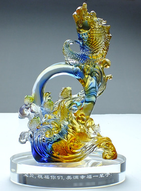 鲤鱼跃龙门老板办公室背景柜摆件