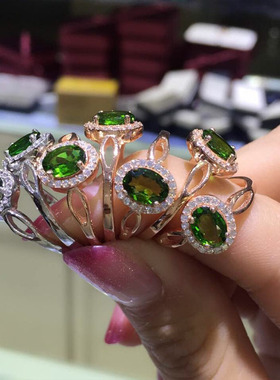 银饰透辉石漂亮戒指