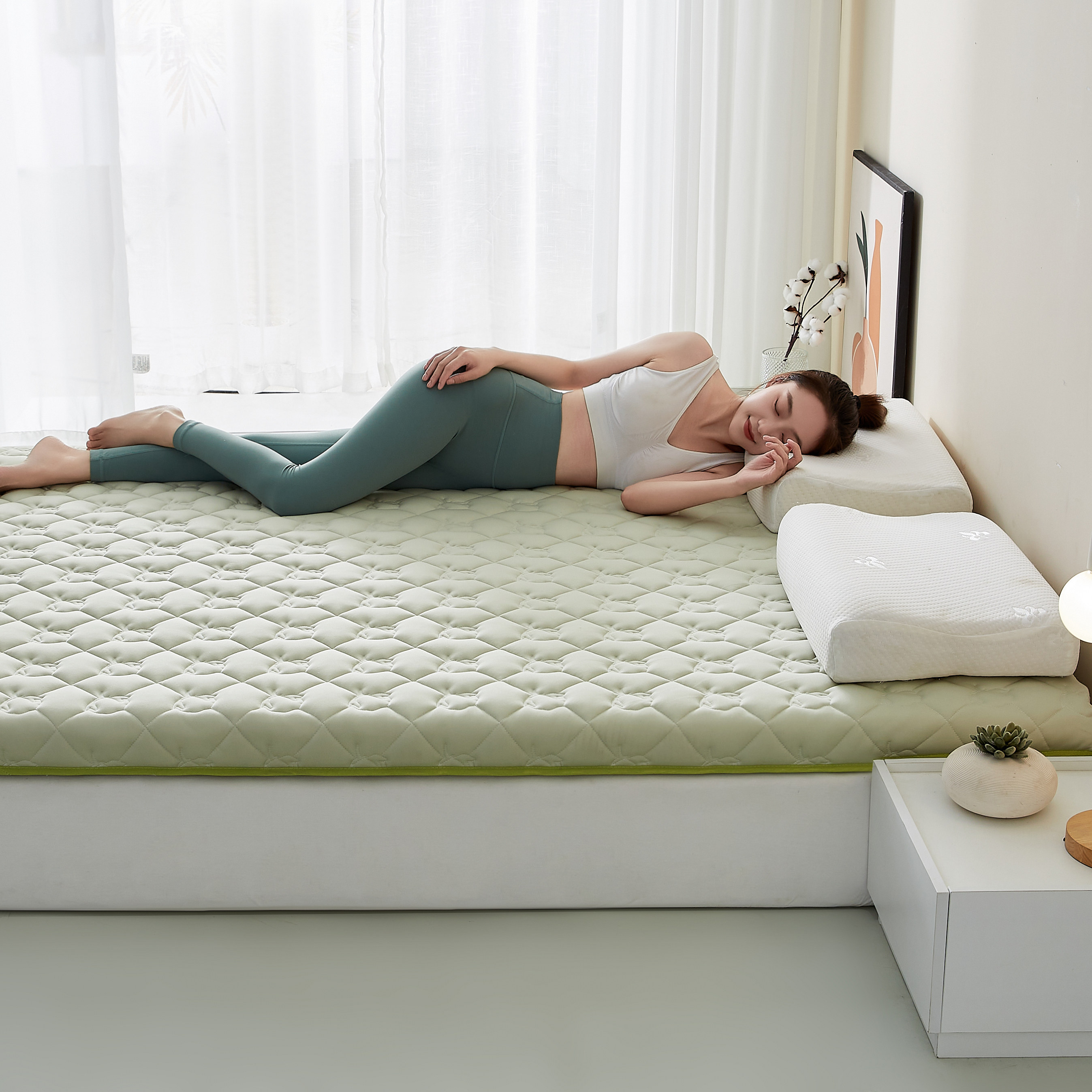  卡莫妮床垫/床褥/床护垫/榻榻米床垫