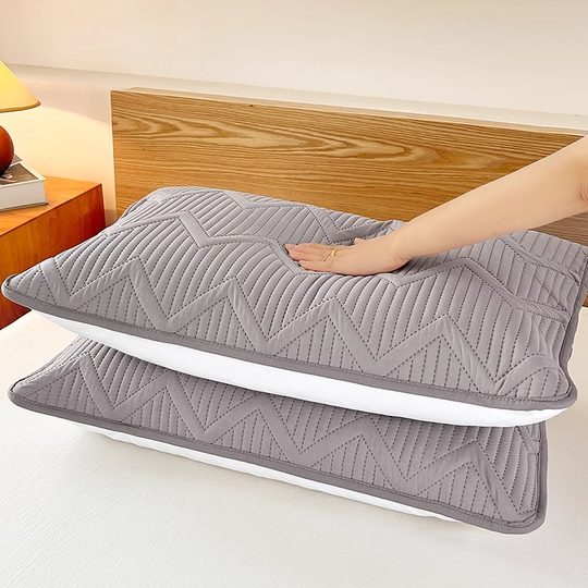 Waterproof dirt-proof pillowcase