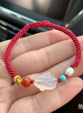 天然玛瑙荔枝冻兔子手链玉髓趴趴兔手绳生肖手工编织小兔红绳手链