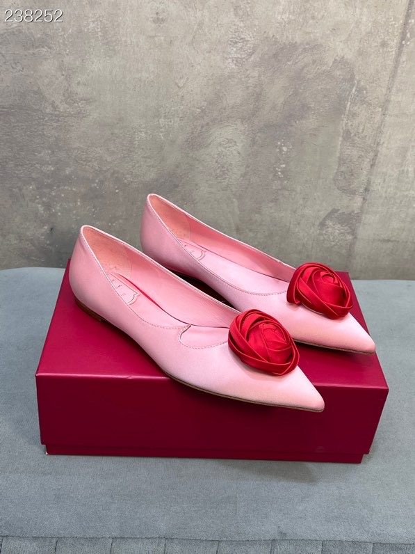 BALLET IN THE WAR 2026新款欧美时尚百搭丝绸平底晚装鞋尖头女鞋,淘宝优惠券,粉丝福利购,淘宝优惠卷