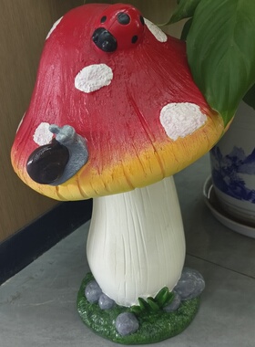 可日晒雨淋大中小号三种蘑菇摆件