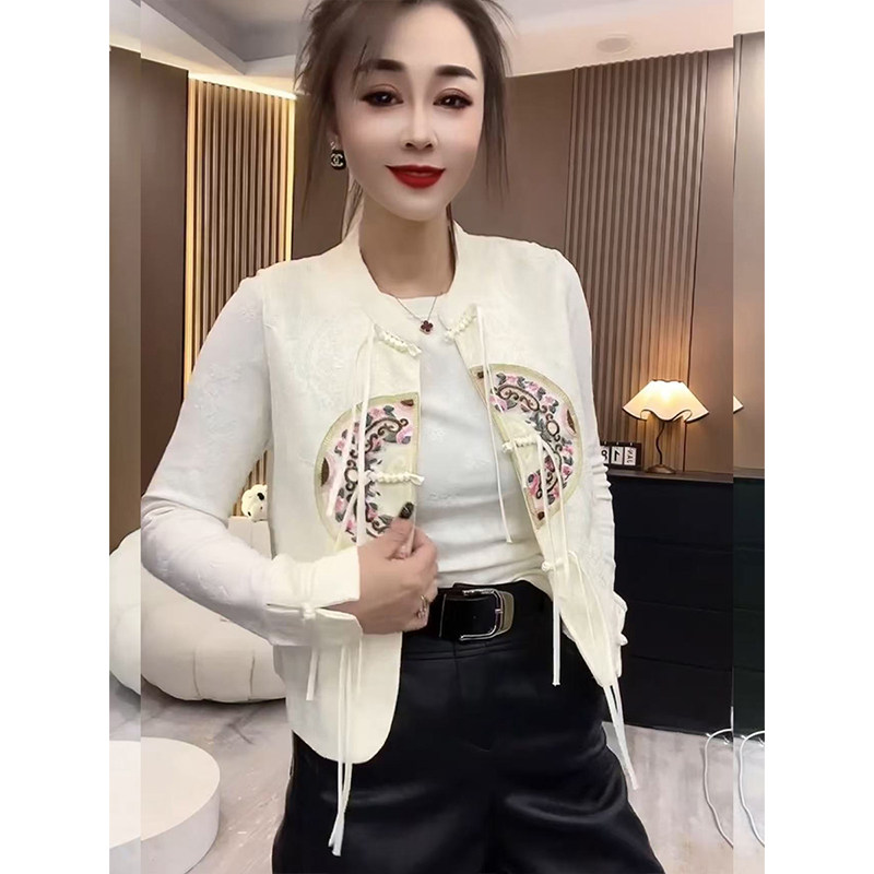 红色新中式马甲套装女2025新春复古提花国风盘扣刺绣打底衫两件套,淘宝优惠券,粉丝福利购,淘宝优惠卷