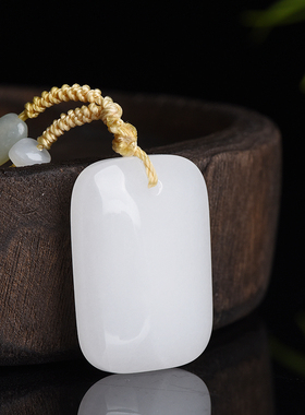 天然金丝玉平安无事牌吊坠男女款情侣项链和田玉石毛衣链时尚玉牌