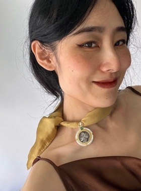 摇儿绕太妃糖色chic装饰丝巾围巾