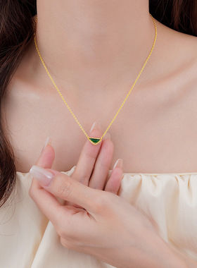 新中式微镶钻三角项链轻奢高级感精致小众设计锁骨链显白极细颈链